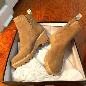Dolce Vida suede boots (Mushroom)